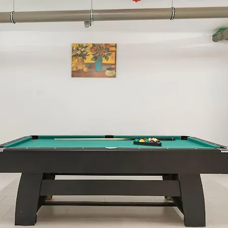 Big Tauro With Private Heated Saltwater Pool & Jacuzzi & Bbq & Game & Arcade Games