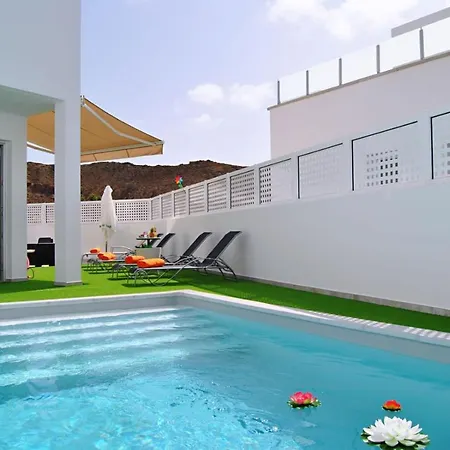 Big Tauro With Private Heated Saltwater Pool & Jacuzzi & Bbq & Game & Arcade Games ヴィラ Mogán